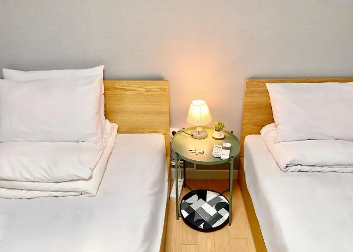 Pensión Starria Foreign Guest Only 3*