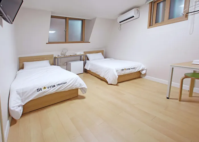 Starria Foreign Guest Only Pensión