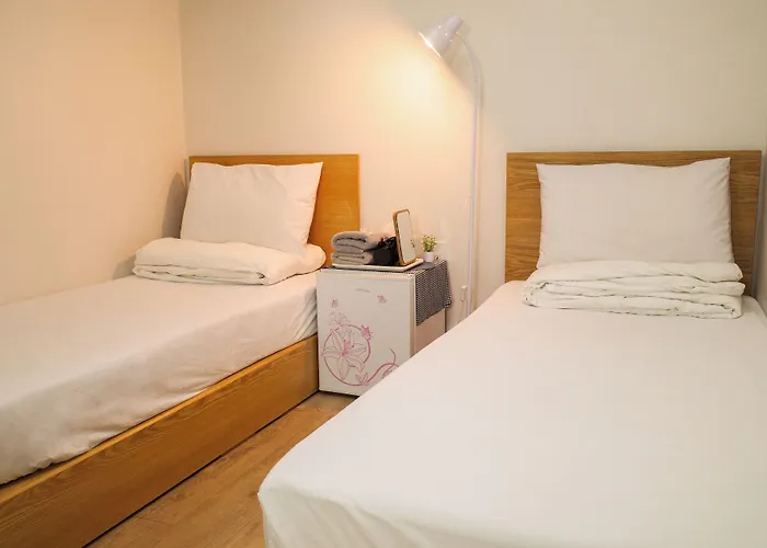 Starria Foreign Guest Only Pensión 3*