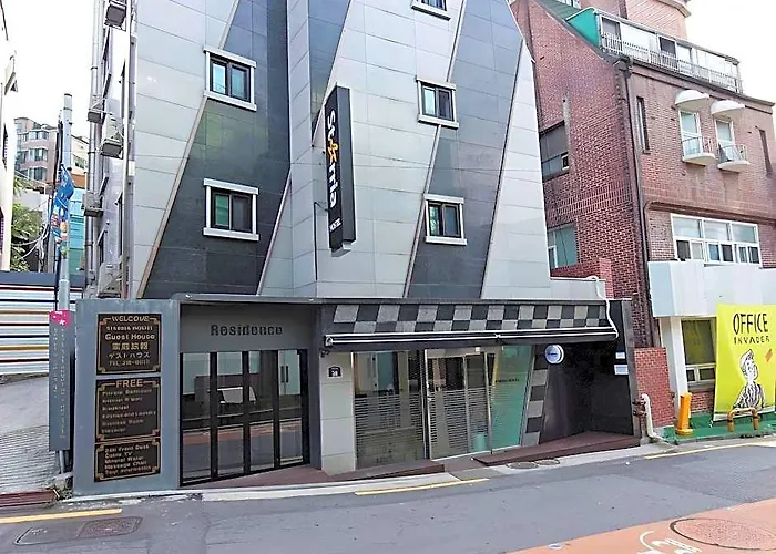 Starria Foreign Guest Only 3*